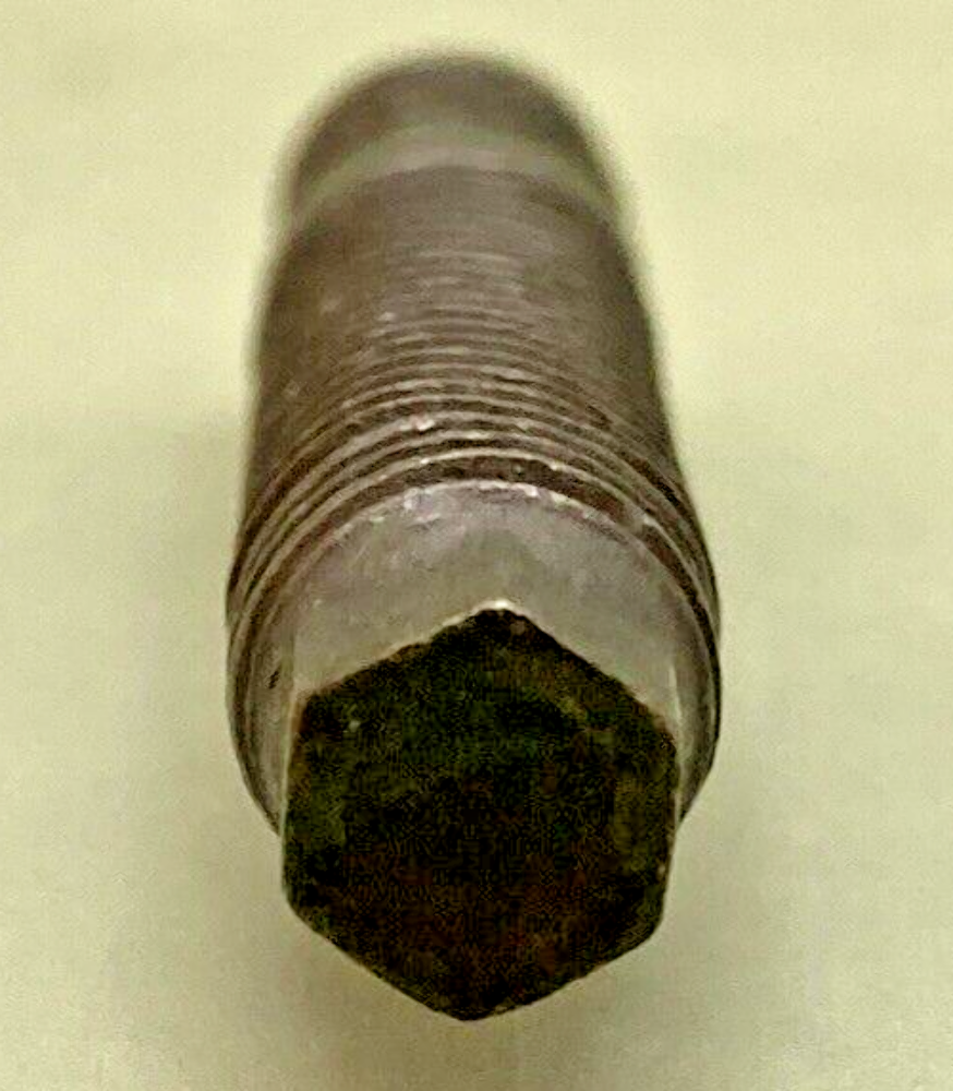 QTY 5 NEW GENUINE GM 88891750 EXHAUST STUD
