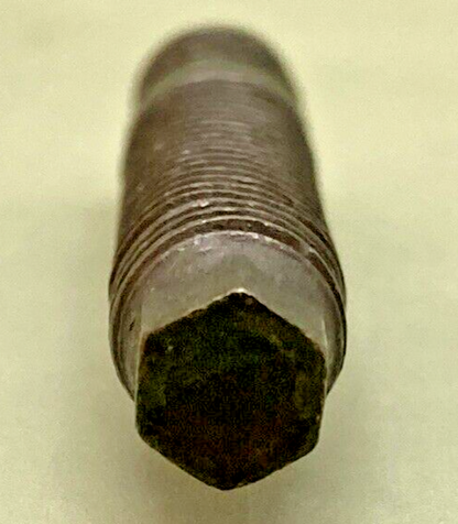 QTY 5 NEW GENUINE GM 88891750 EXHAUST STUD