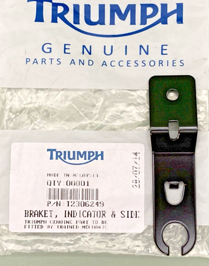 NEW GENUINE TRIUMPH T2306249 Bracket, Indicator/side Panel