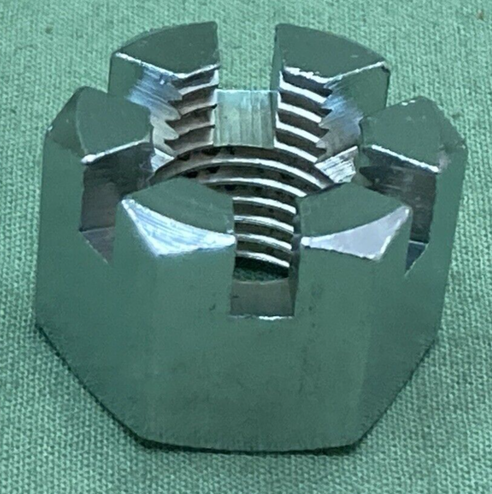 NEW GENUINE SUZUKI 09141-14001 NUT CASTLE FRONT WHEEL