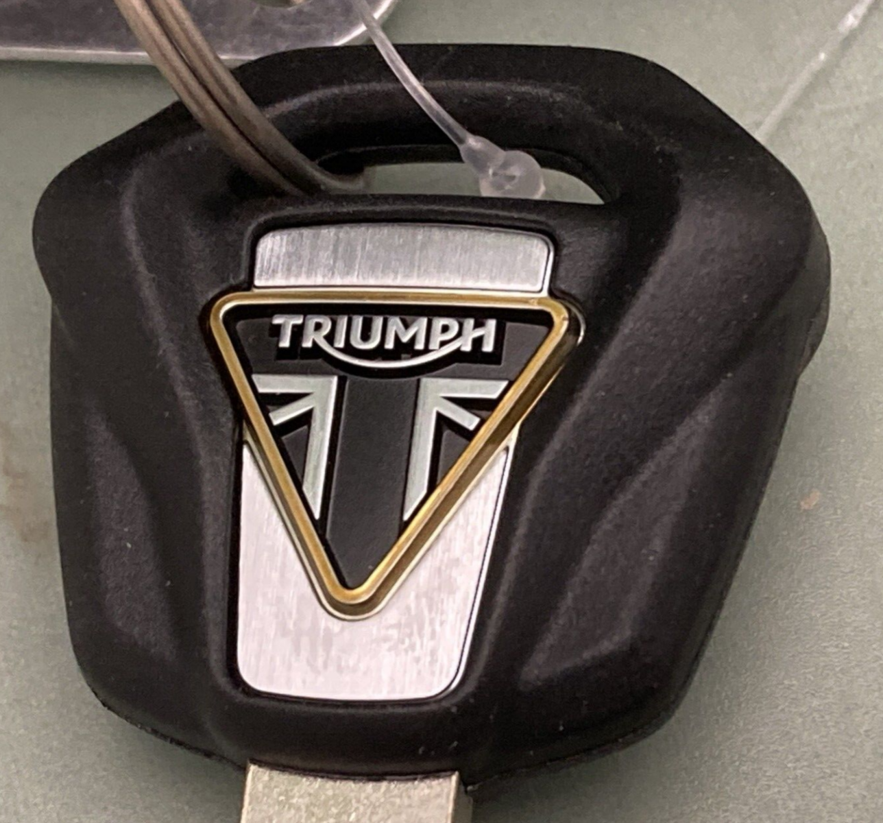 NEW GENUINE TRIUMPH T2503326 Filler Cap, Spares