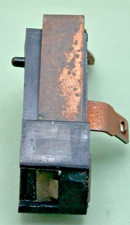 NEW GENUINE GM 3521242 SWITCH, PARKING BRAKE INDICATOR
