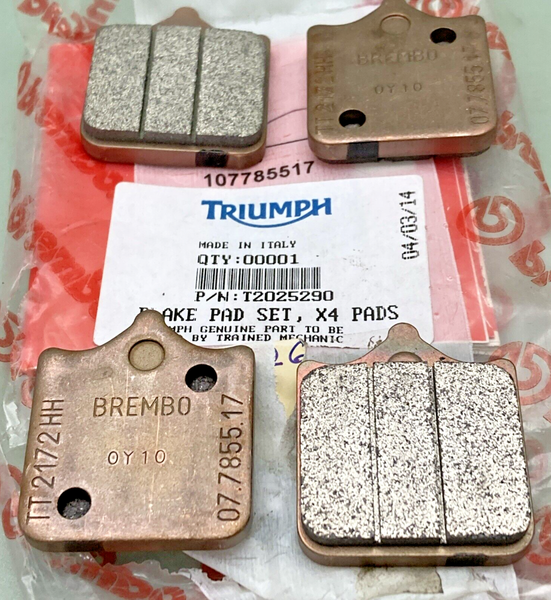 NEW GENUINE TRIUMPH T2025290 Brake Pad Set, X 4 Pads