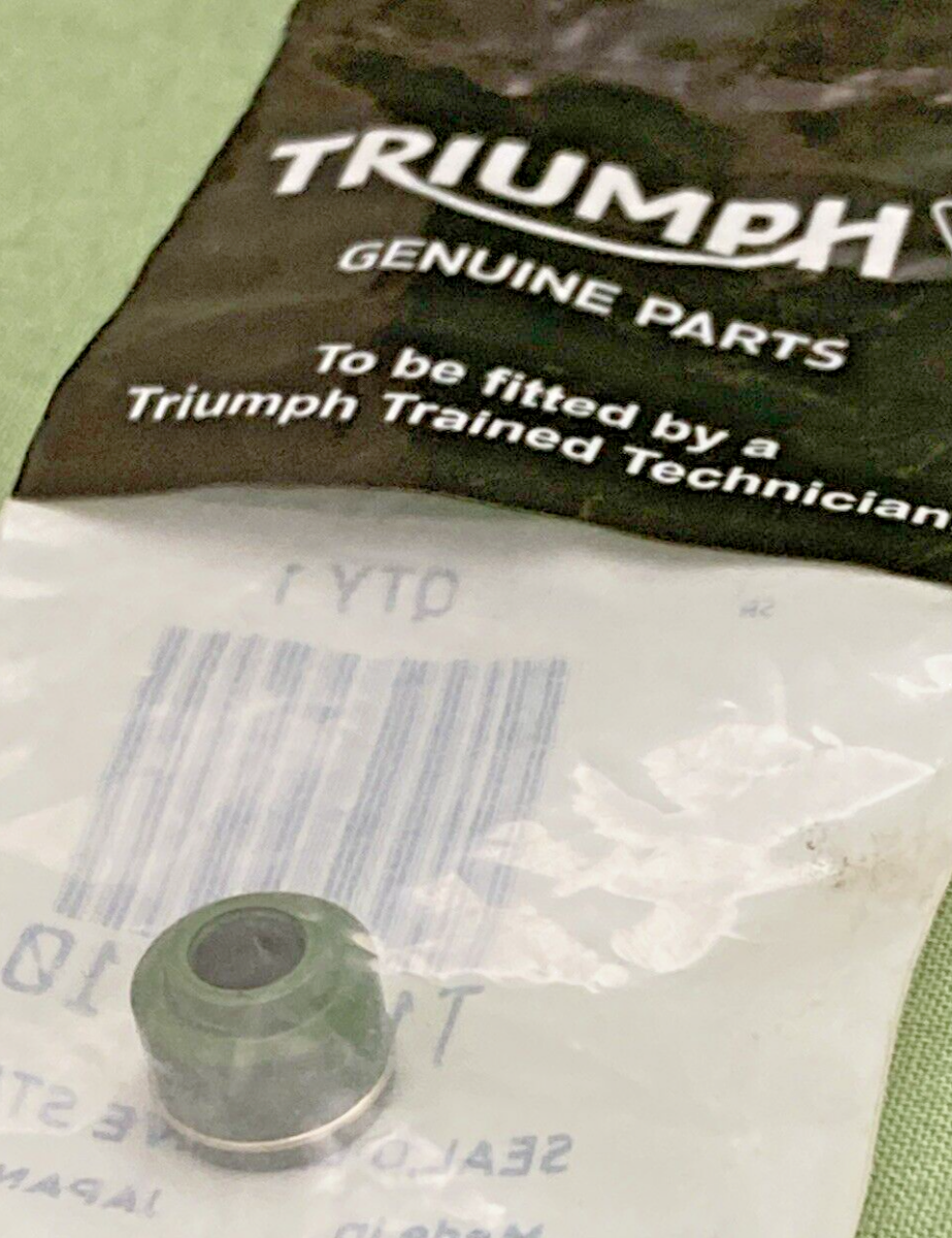 NEW GENUINE TRIUMPH T1130710 Seal, Oil, Valve Stem, 5 Mm