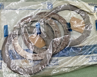 NEW GENUINE GM 03851481 SHIM KIT