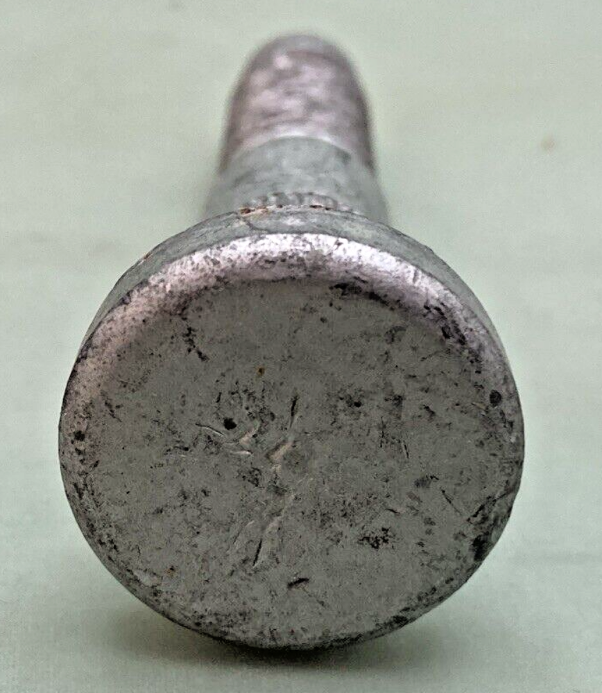 NEW GENUINE GM 15732582 REAR WHEEL BOLT, M14-1.50 SERRATED WHEEL STUD - 15.87mm