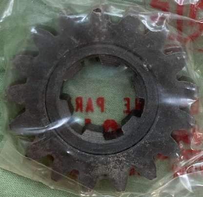 NEW GENUINE KAWASAKI 13130-031 GEAR 2ND 17T
