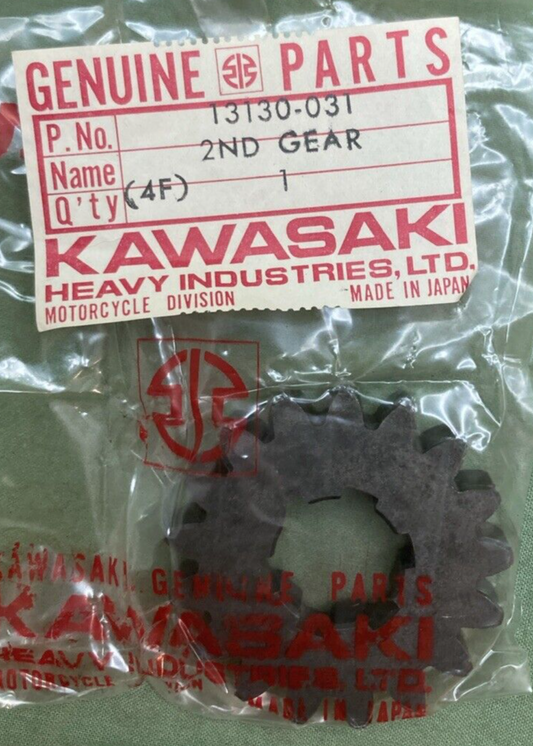 NEW GENUINE KAWASAKI 13130-031 GEAR 2ND 17T