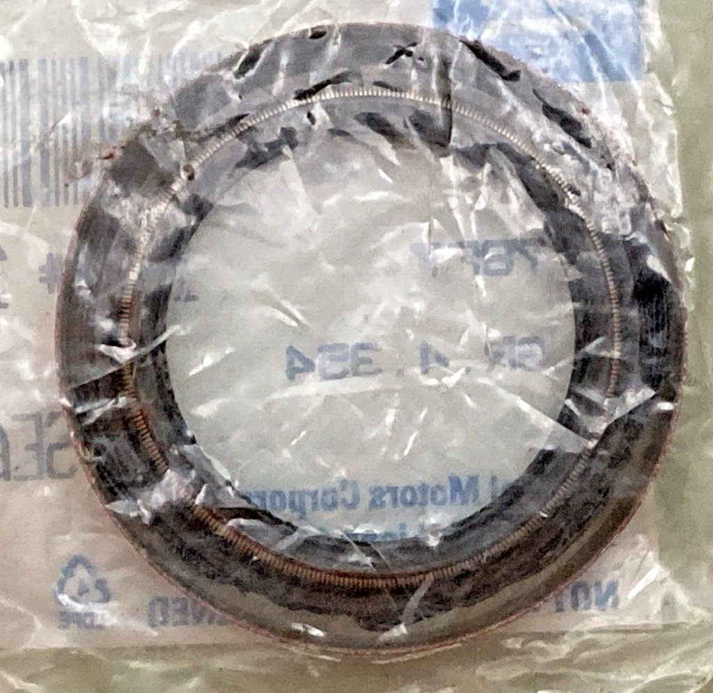 NEW GENUINE GM 15635260 SEAL, TRANS DRIVE GEAR BEARING CAP OIL, 1991-2007 GM