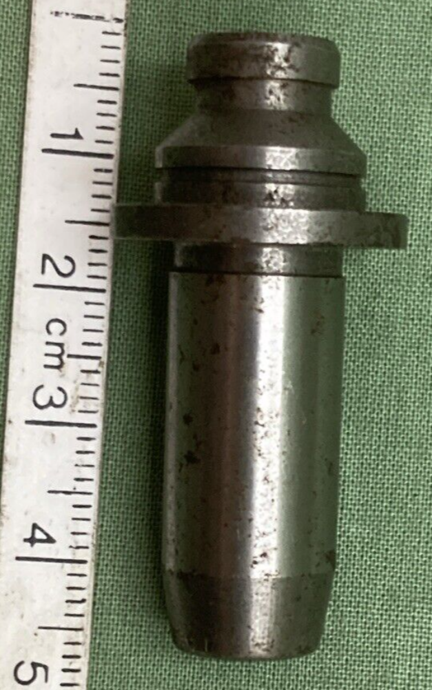 NEW REPLACES YAMAHA 1J7-11133-10 INTAKE VALVE GUIDE 1 O/S