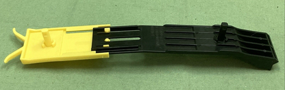 QTY 4 NEW GENUINE GM 10260527 Clip Body Side Center Front Molding