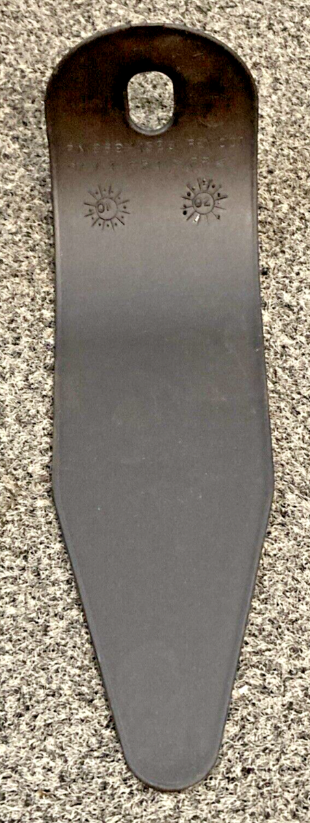 NEW GENUINE GM 88880048 SET OF 4 REAR SEAT HEADREST SUPPORT COVER