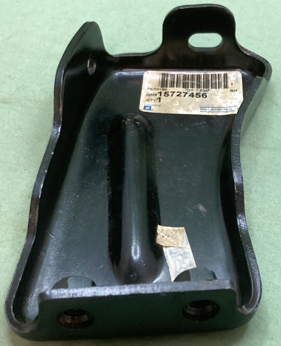 NEW GENUINE GM 15727456 Brace Assembly Rear Bumper Mount Bracket