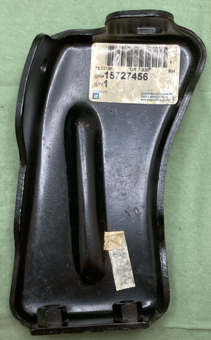 NEW GENUINE GM 15727456 Brace Assembly Rear Bumper Mount Bracket