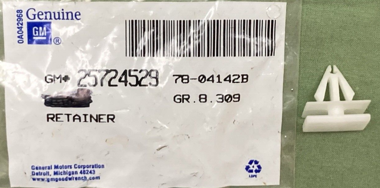 QTY 2 NEW GENUINE GM 25724529 RETAINER RADIATOR GRILLE