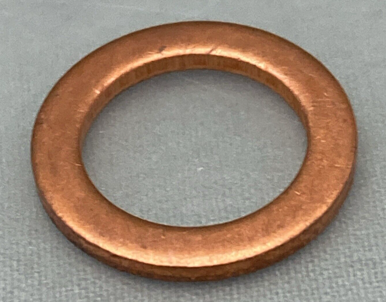 QTY 2 NEW GENUINE TRIUMPH 2040074-T0301