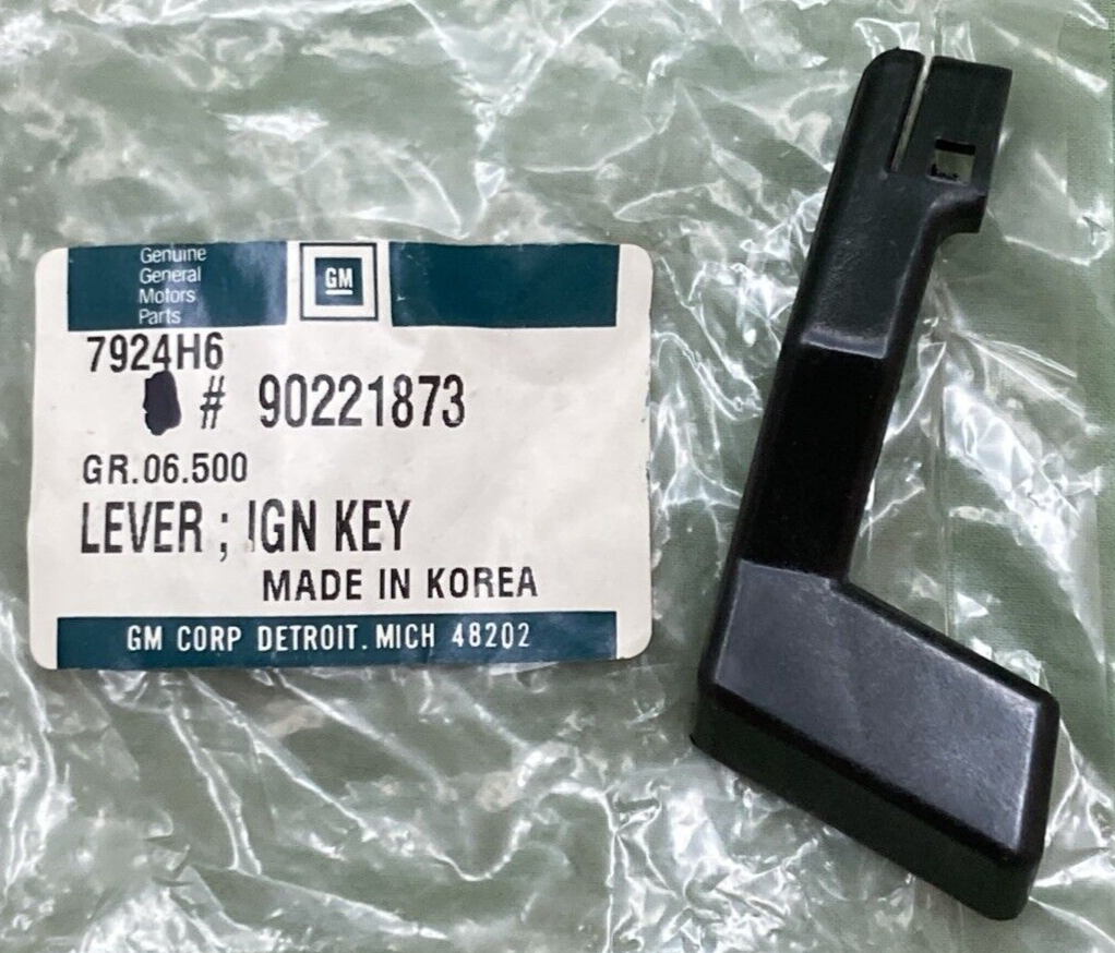 NEW GENUINE GM 90221873 Lever Ignition Key Release
