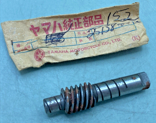NEW GENUINE YAMAHA 152-25138-00 GEAR, METER