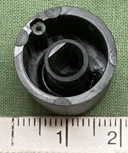 NEW GENUINE ACDELCO 0211J0 KNOB ASSEMBLY RADIO CONTROL BLACK GM 16181829