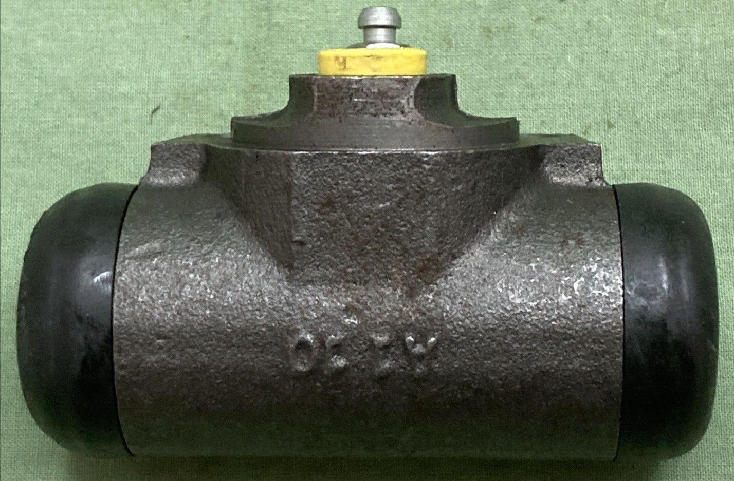 NEW GENUINE BENDIX 34102 REAR DRUM BRAKE WHEEL CYLINDER