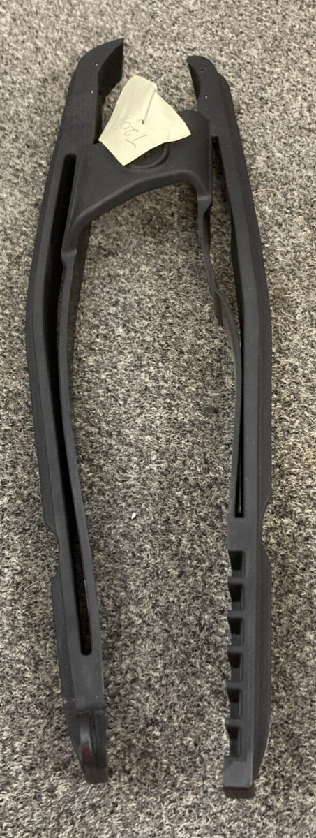 NEW REPLACES TRIUMPH T2052083 Rubbing Strip, Moulded