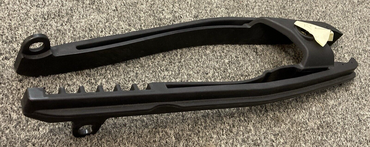 NEW REPLACES TRIUMPH T2052083 Rubbing Strip, Moulded