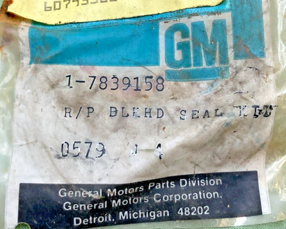 NEW GENUINE GM 7839158 SEAL KIT Steering Gear Pitman Shaft Bulkhead