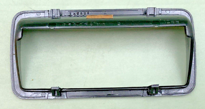 NEW GENUINE GM 15007219 PICKUP BOX TAILGATE LATCH HANDLE BEZEL