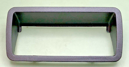NEW GENUINE GM 15007219 PICKUP BOX TAILGATE LATCH HANDLE BEZEL