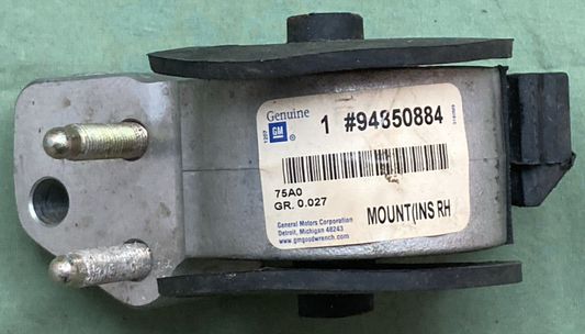 NEW GENUINE GM 94850884 Mount Engine