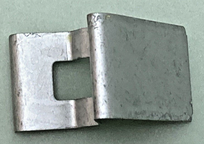 NEW GENUINE GM 12493719 RETAINER, FRONT BUMPER FASCIA EXTENSION