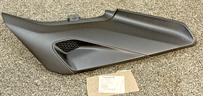 NEW GENUINE TRIUMPH T2313232 Side Panel, Rh, Mldg