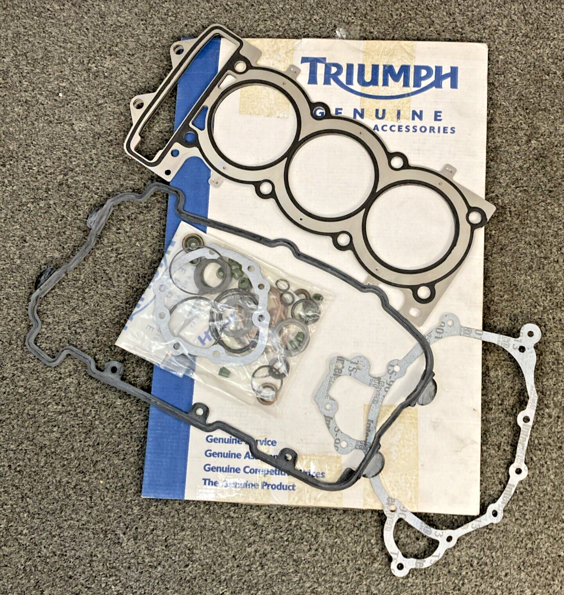 NEW GENUINE TRIUMPH T3990076 Gasket Kit, Cyl Head