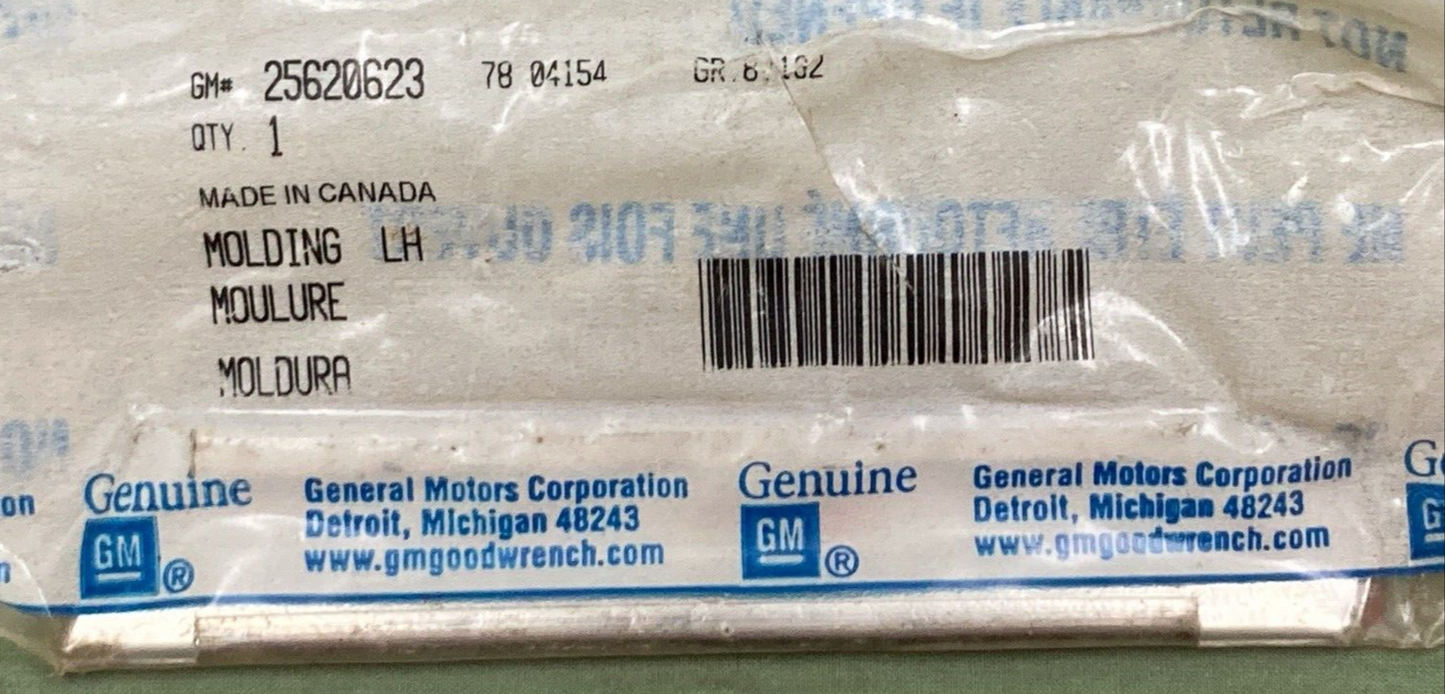 NEW GENUINE GM 25620623 Molding Front Fender Center Rear Lower LH