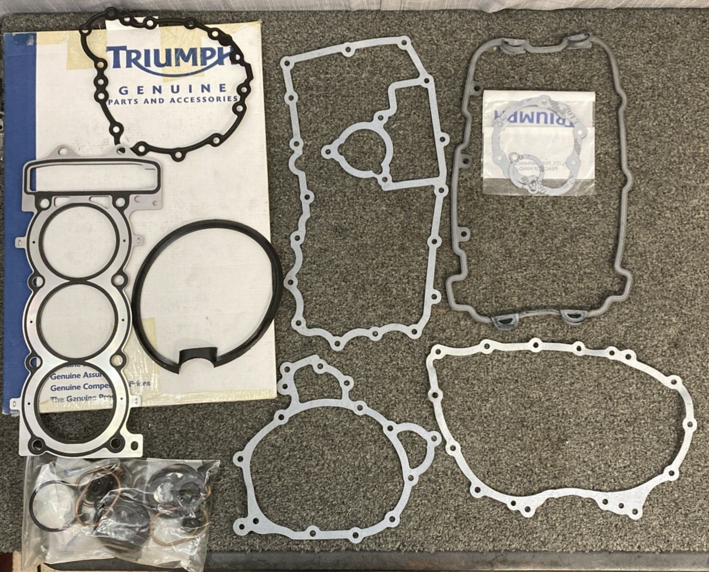 NEW GENUINE TRIUMPH T3990075 Gasket Kit, Full,