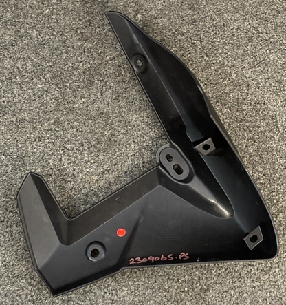 NEW GENUINE TRIUMPH  T2309065-PS Rad Cowl, Lh MATT JET BLK