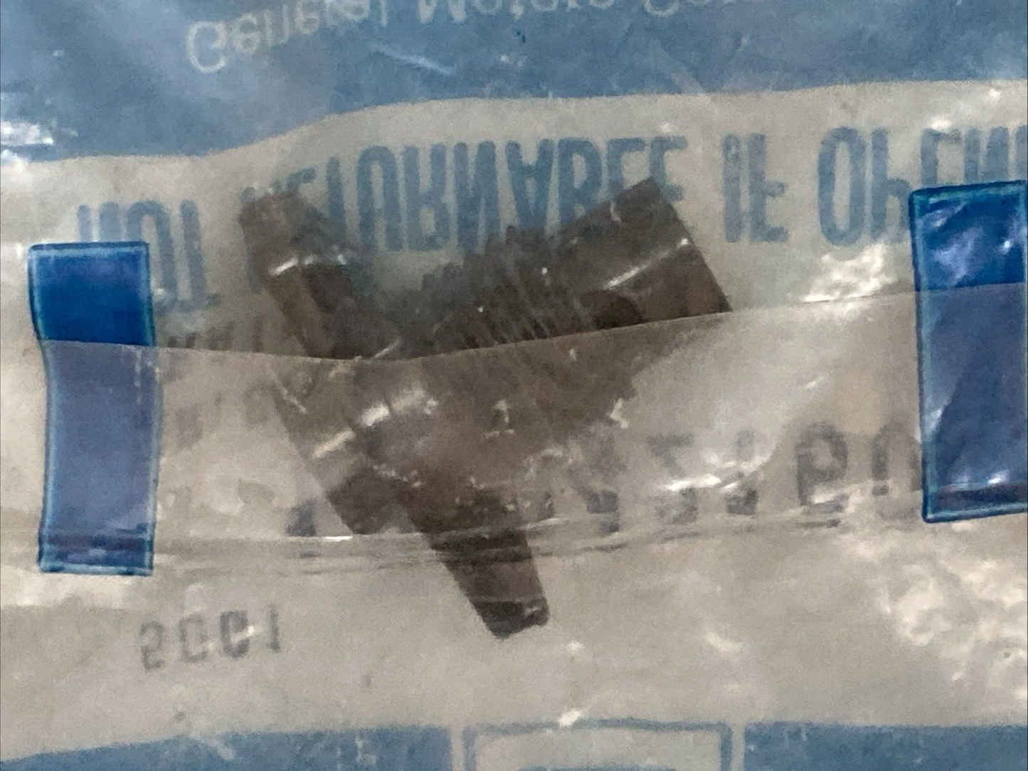 NEW GM 3042160 DRAIN COCK 1/4, 18X1" PLASTIC BLACK