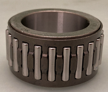 NEW GENUINE TRIUMPH T3800120 Bearing, N/roller