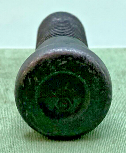 NEW GENUINE GM 88891762 STUD, FRONT WHEEL 1988-2002 GM
