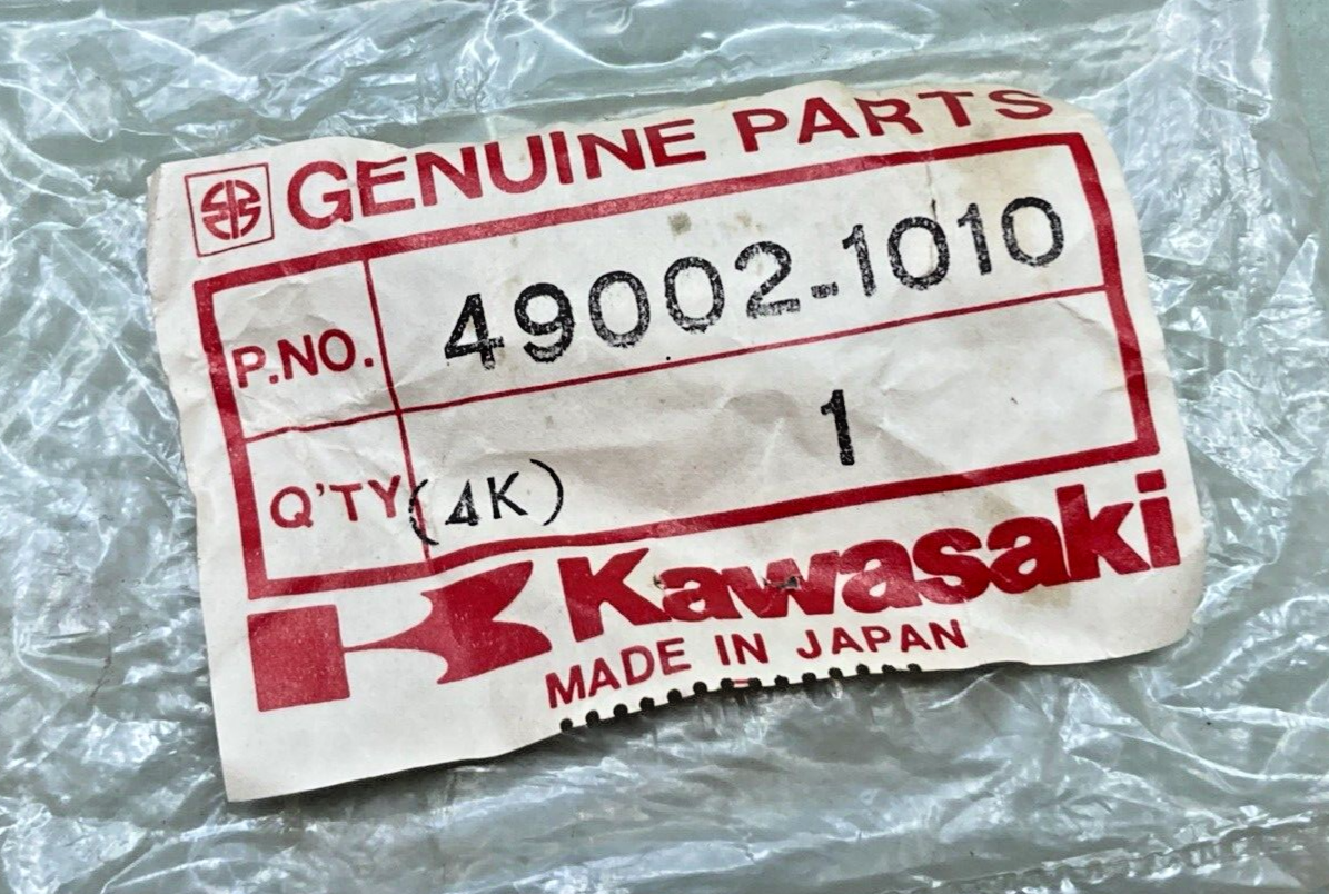 NEW GENUINE KAWASAKI 49002-1010 VALVE GUIDE
