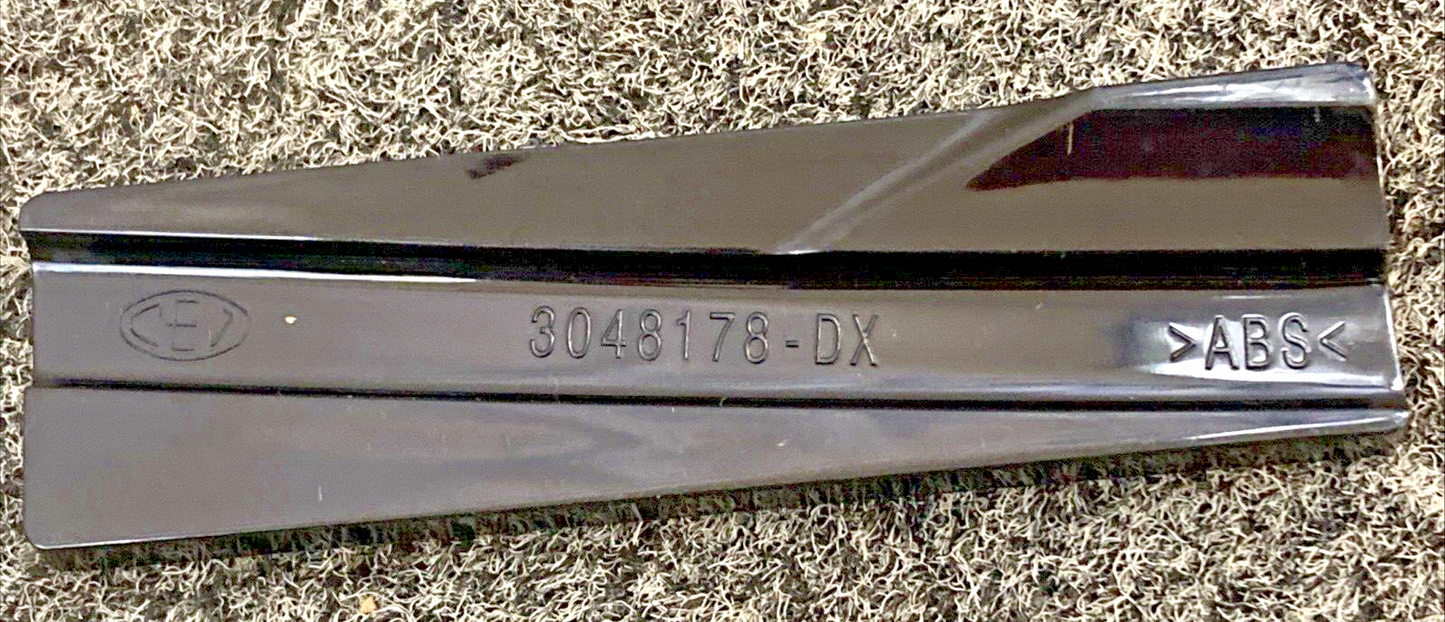 NEW GENUINE BMW 63 14 7 694 168 Bracket, reflector RIGHT 63147694168