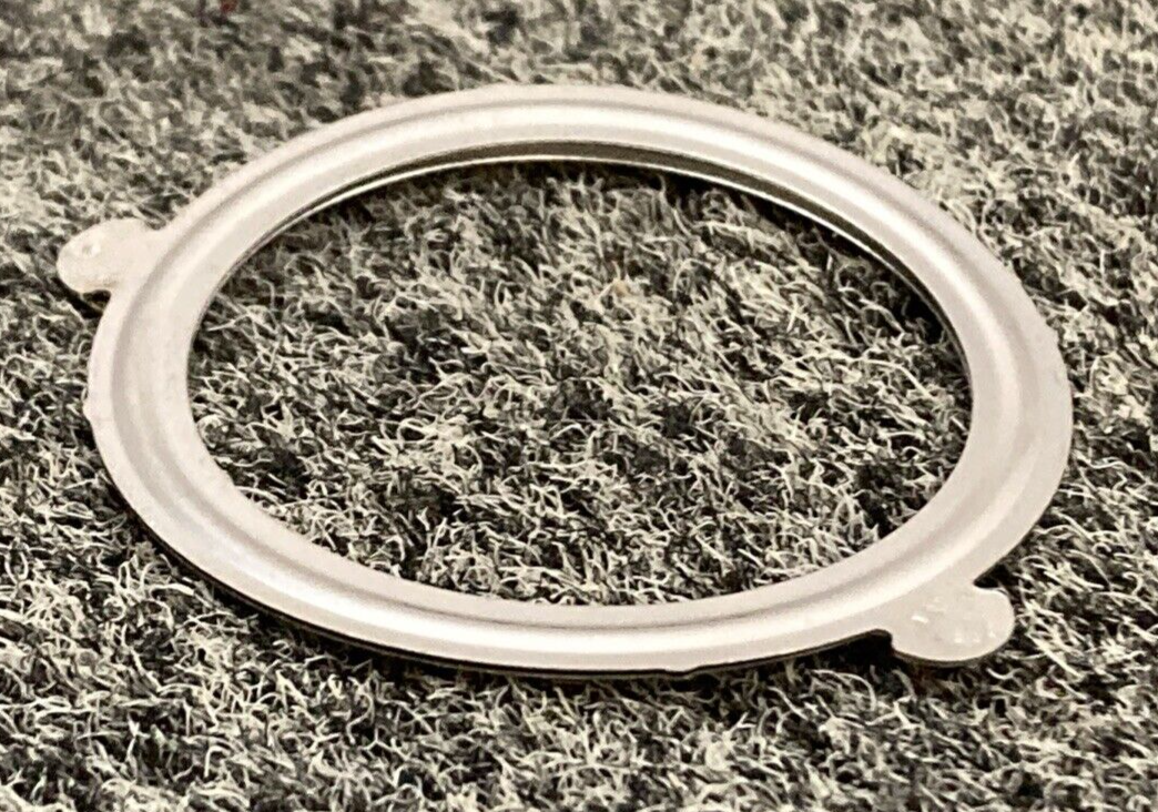 NEW GENUINE BMW 18 51 8 395 984 Gasket for exhaust manifold 18518395984