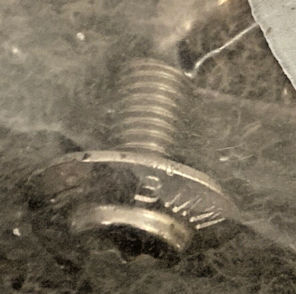 NEW GENUINE BMW 18 51 8 529 128  Body screw without shoulder  18518529128