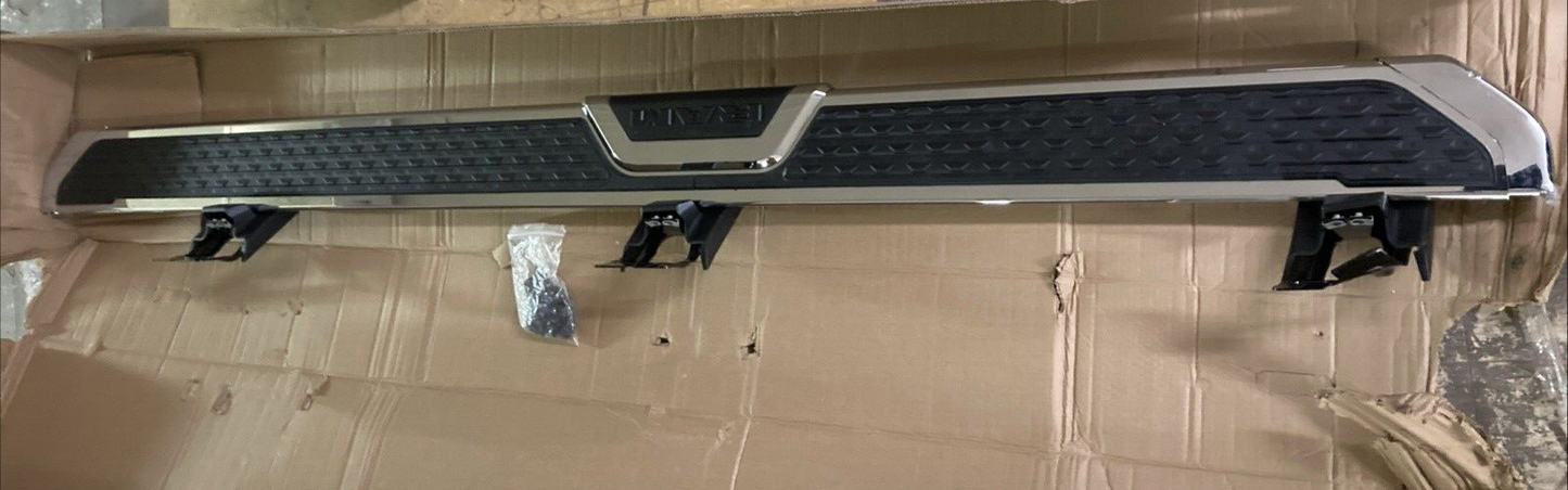 NEW GENUINE MOPAR 68361673AA Fixed Running Board, Left