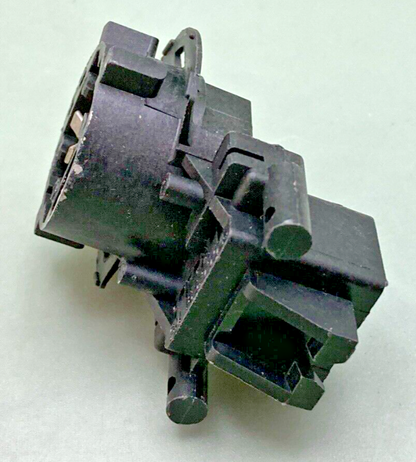 NEW GENUINE GM 89025036 MULTI-PURPOSE LAMP SOCKET