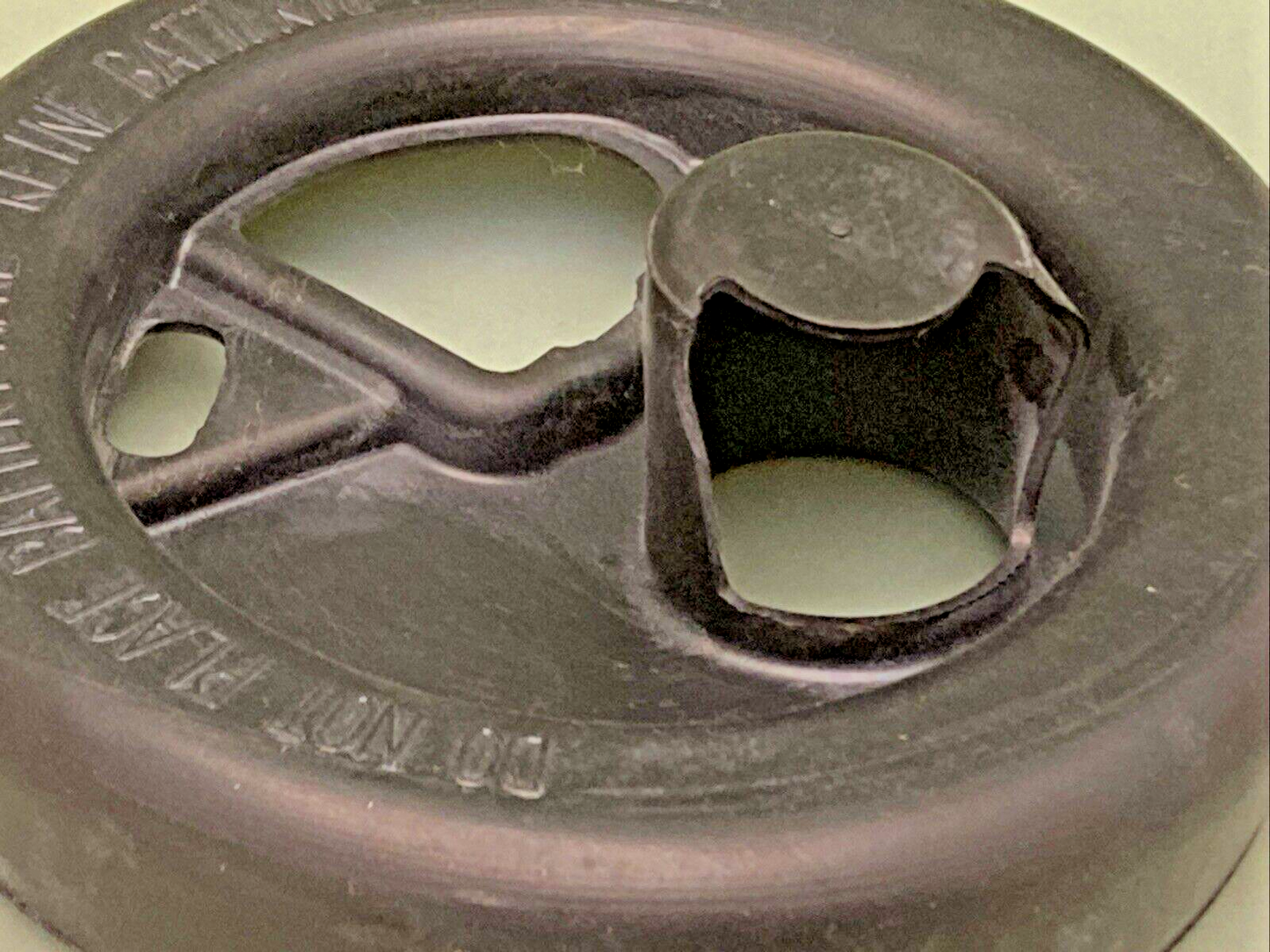 NEW GENUINE BMW  16 14 7 693 055  Cover For Fuel Pump  16147693055