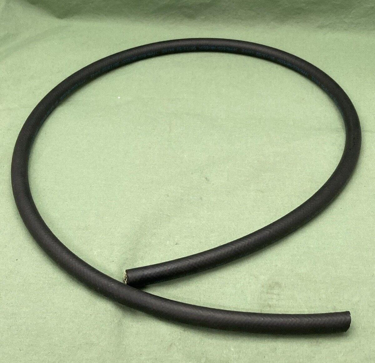 NEW GENUINE BMW   13 53 7 563 456   Hose   13537563456