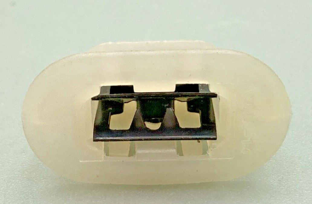NEW GENUINE GM 3533381 BODY SIDE MOLDING RETAINER