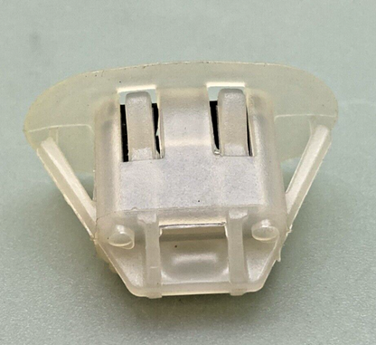 NEW GENUINE GM 3533381 BODY SIDE MOLDING RETAINER
