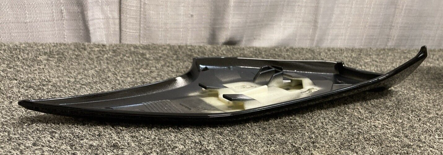 NEW GENUINE BMW  46 63 8 393 405  Wind deflector, left  46638393405